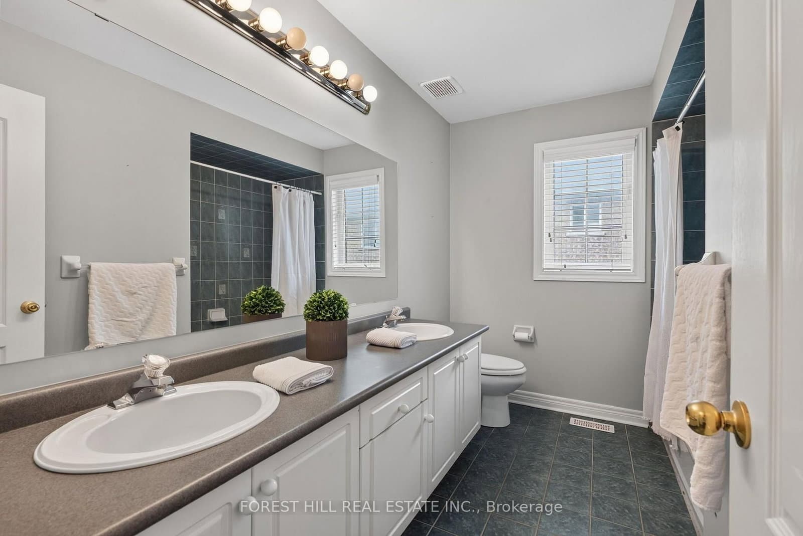 2 Foxfield Crescent thumbnail 21