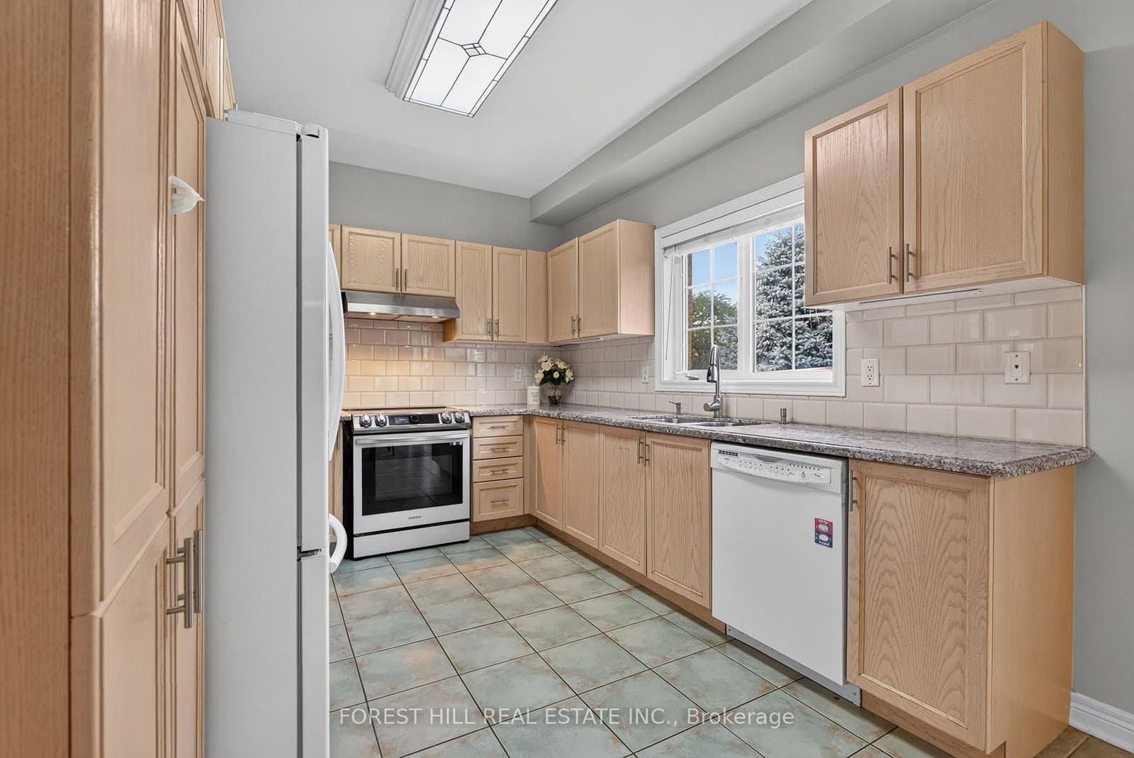 2 Foxfield Crescent thumbnail 9
