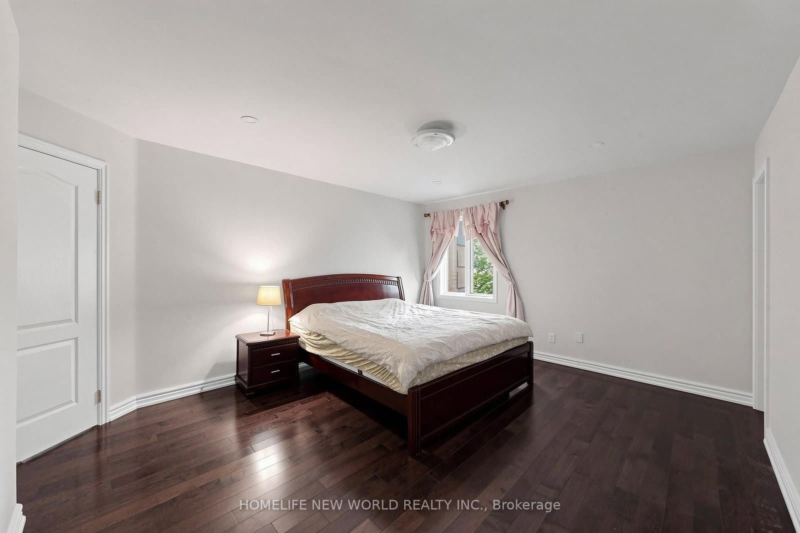 27 Walnut Glen Place thumbnail 34