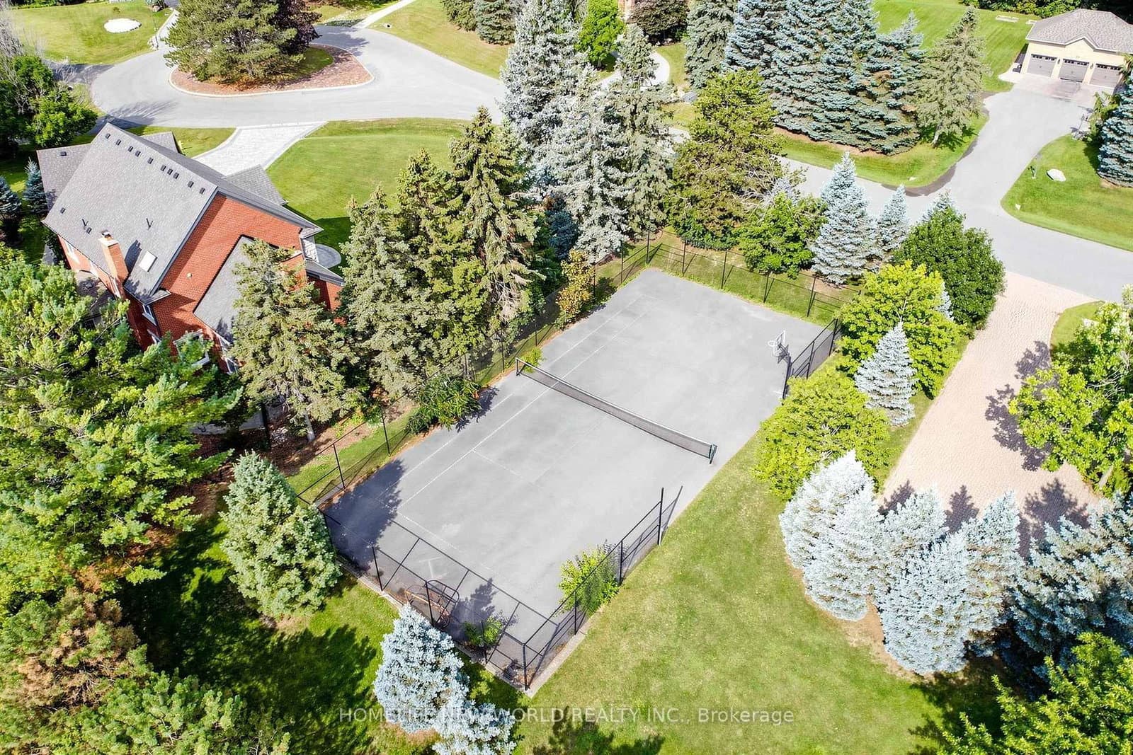 27 Walnut Glen Place thumbnail 8