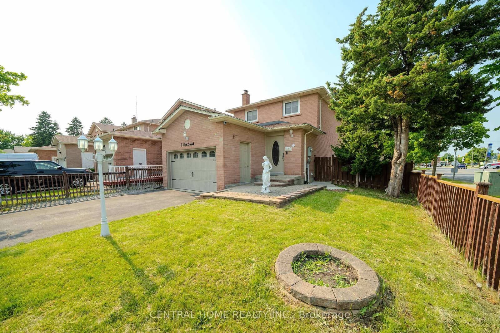 2 Noel Street - Image 1