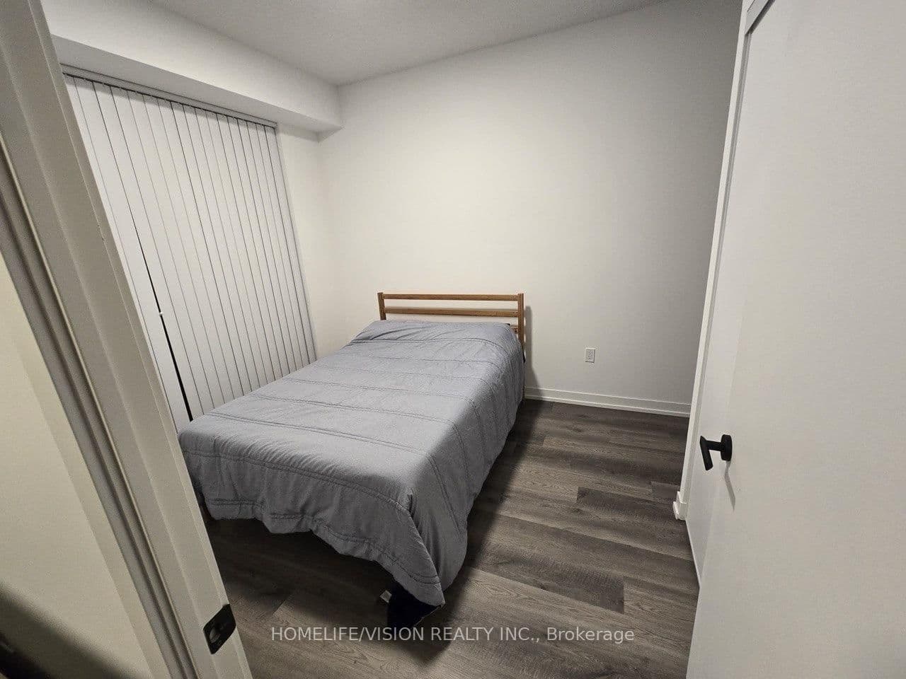 8 Interchange Way, Unit 3207 thumbnail 11