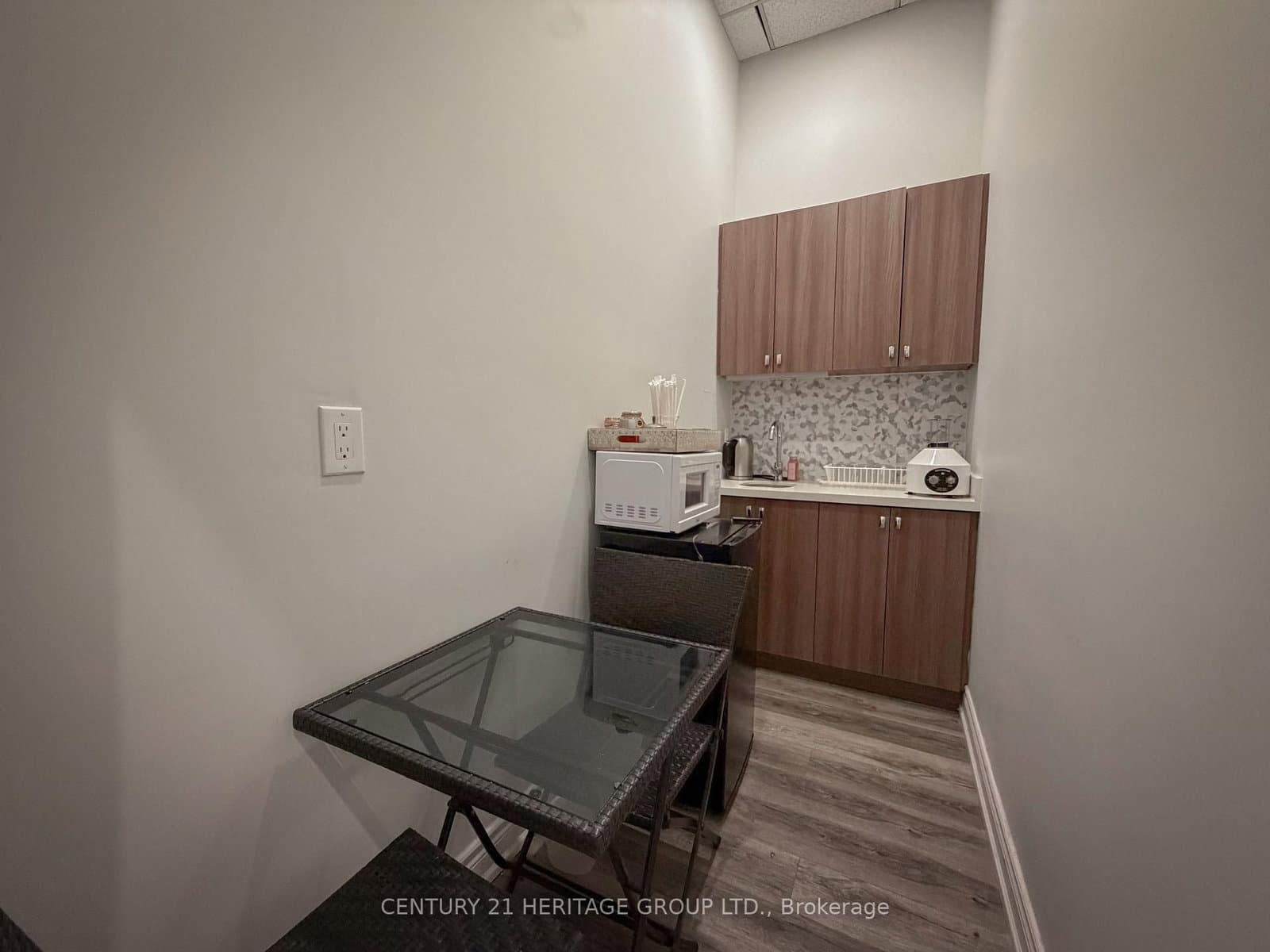 9737 Yonge Street, Unit 208 thumbnail 10