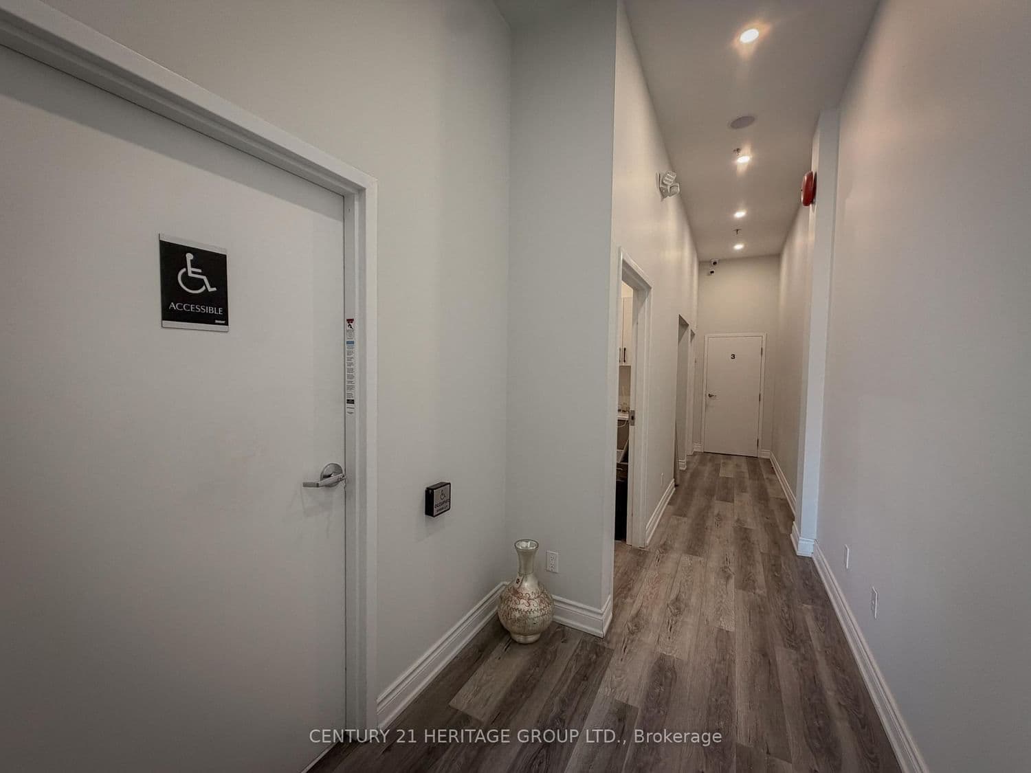 9737 Yonge Street, Unit 208 thumbnail 7
