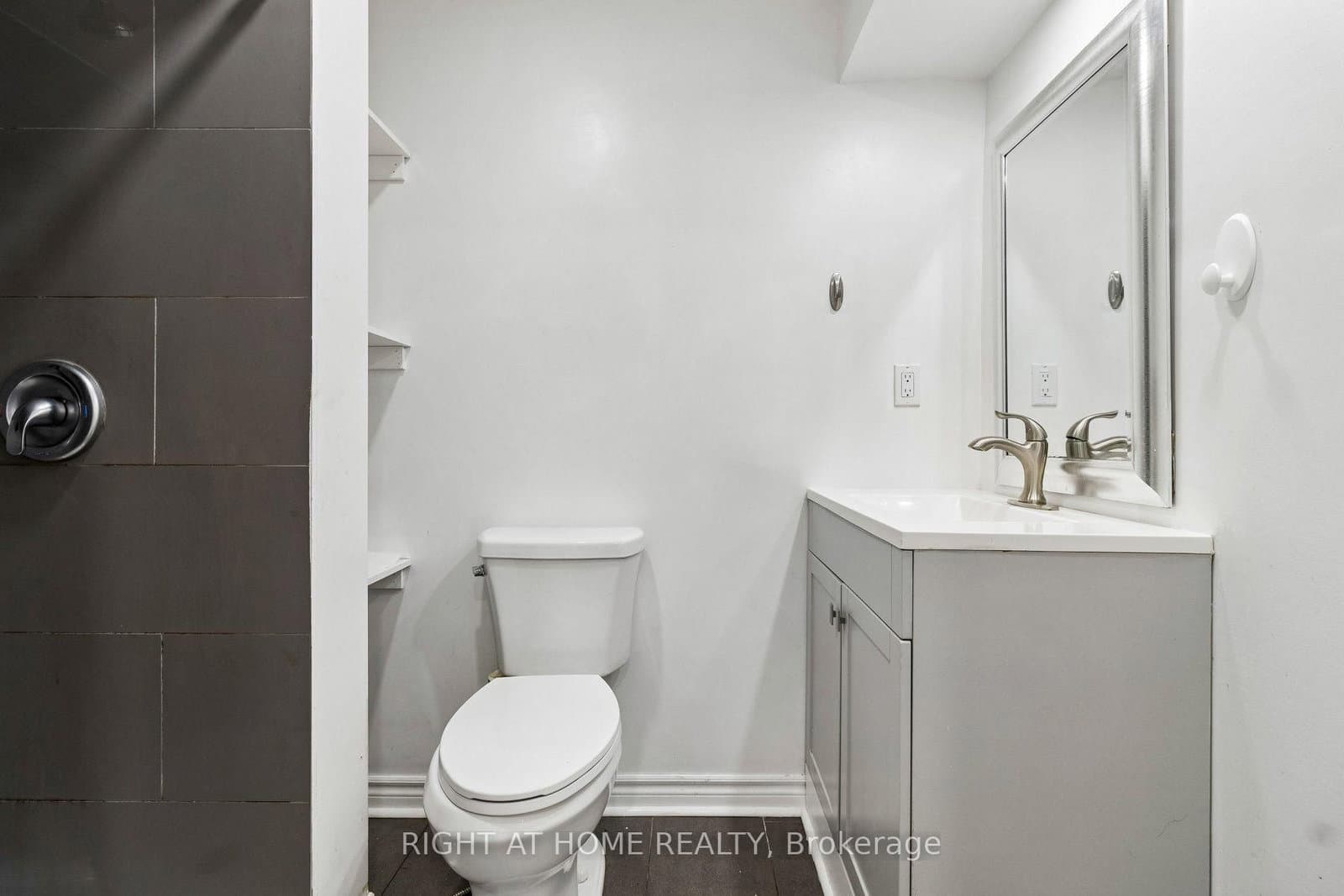 116 Nasir Crescent thumbnail 37