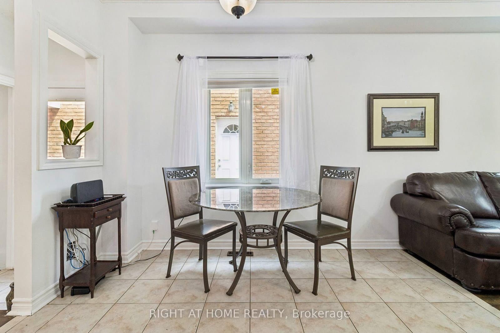 116 Nasir Crescent thumbnail 4