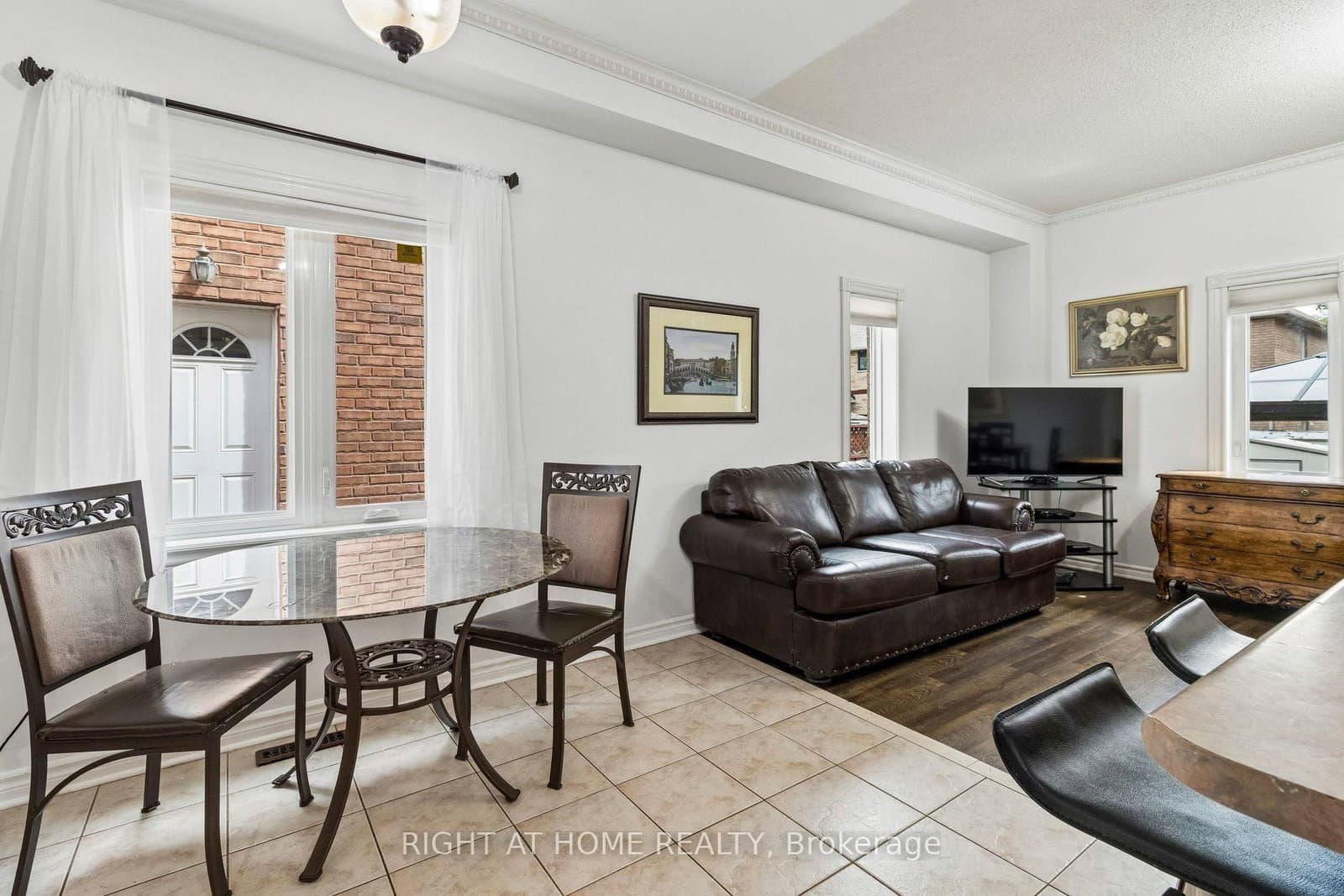 116 Nasir Crescent thumbnail 5