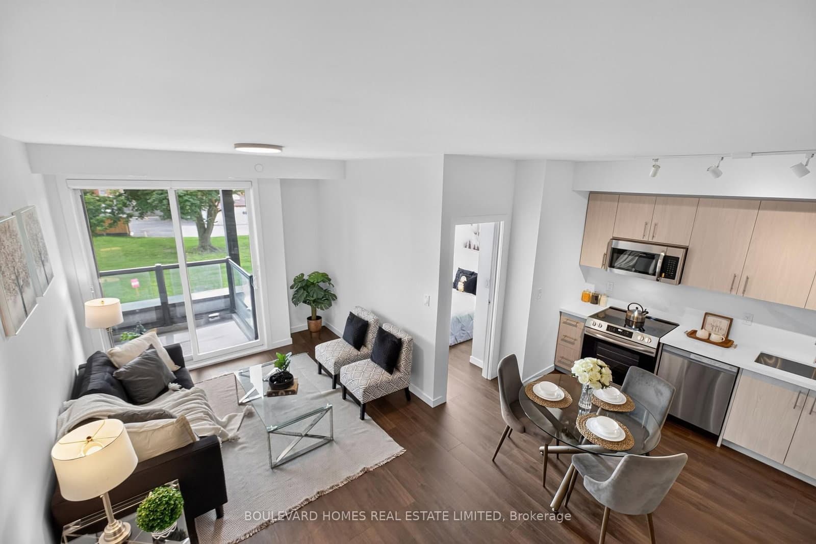 30 Markdale Lane, Unit 13 thumbnail 16