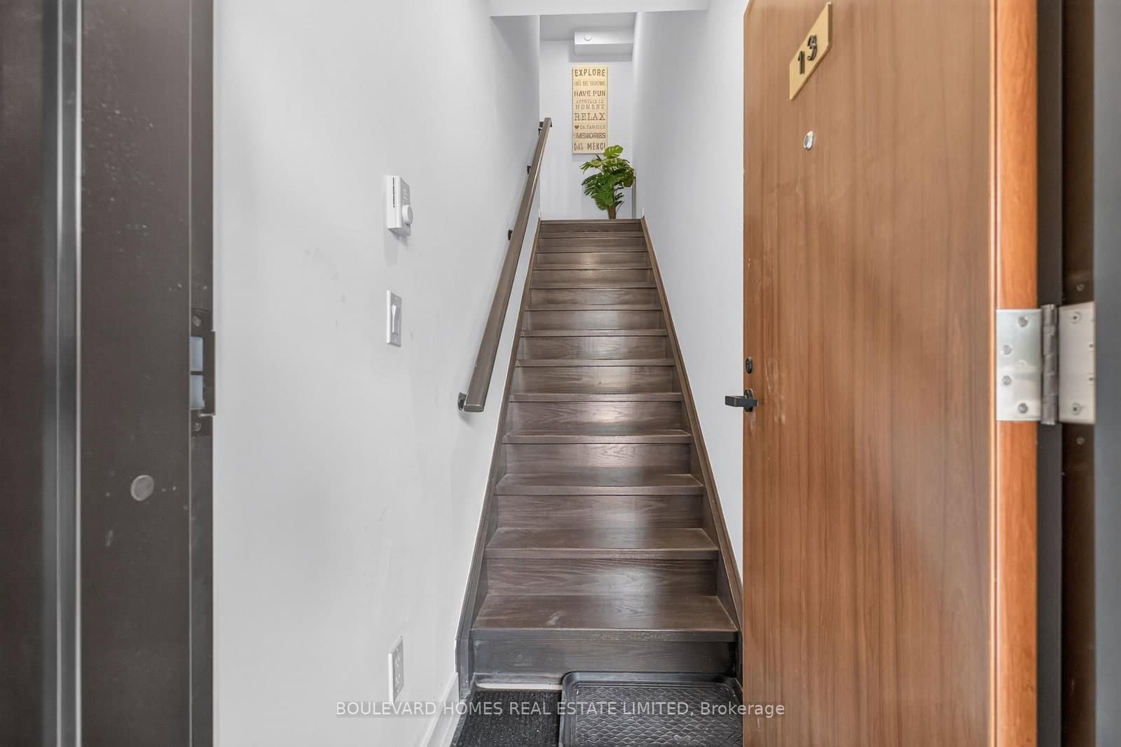 30 Markdale Lane, Unit 13 thumbnail 5