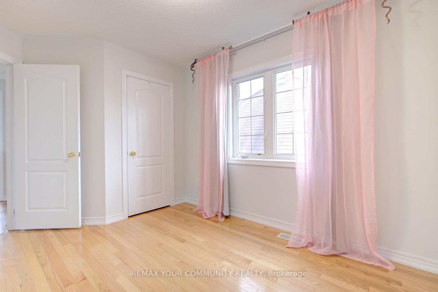 26 Yarden Drive thumbnail 35