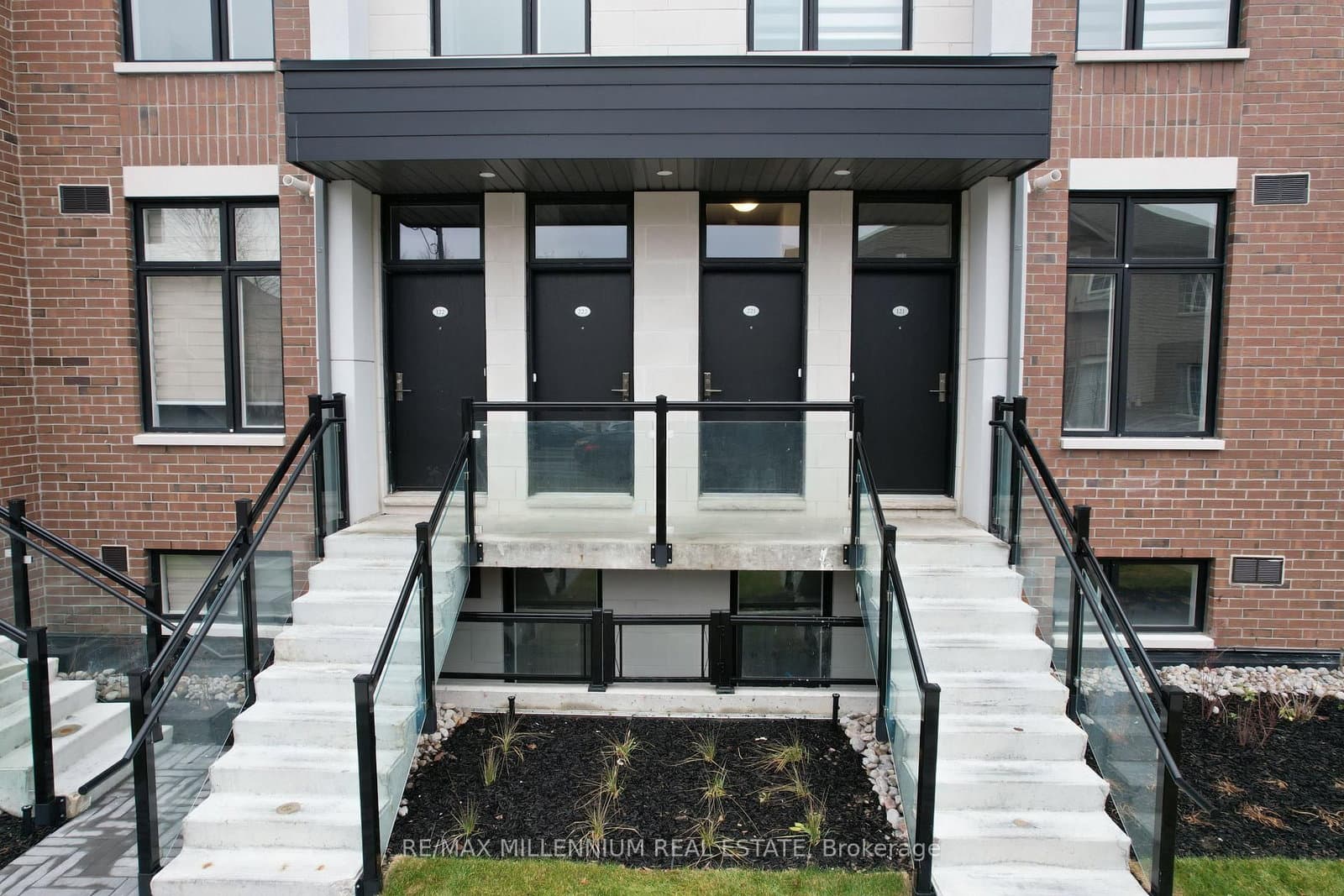 9560 Islington Avenue, Unit U221 thumbnail 2