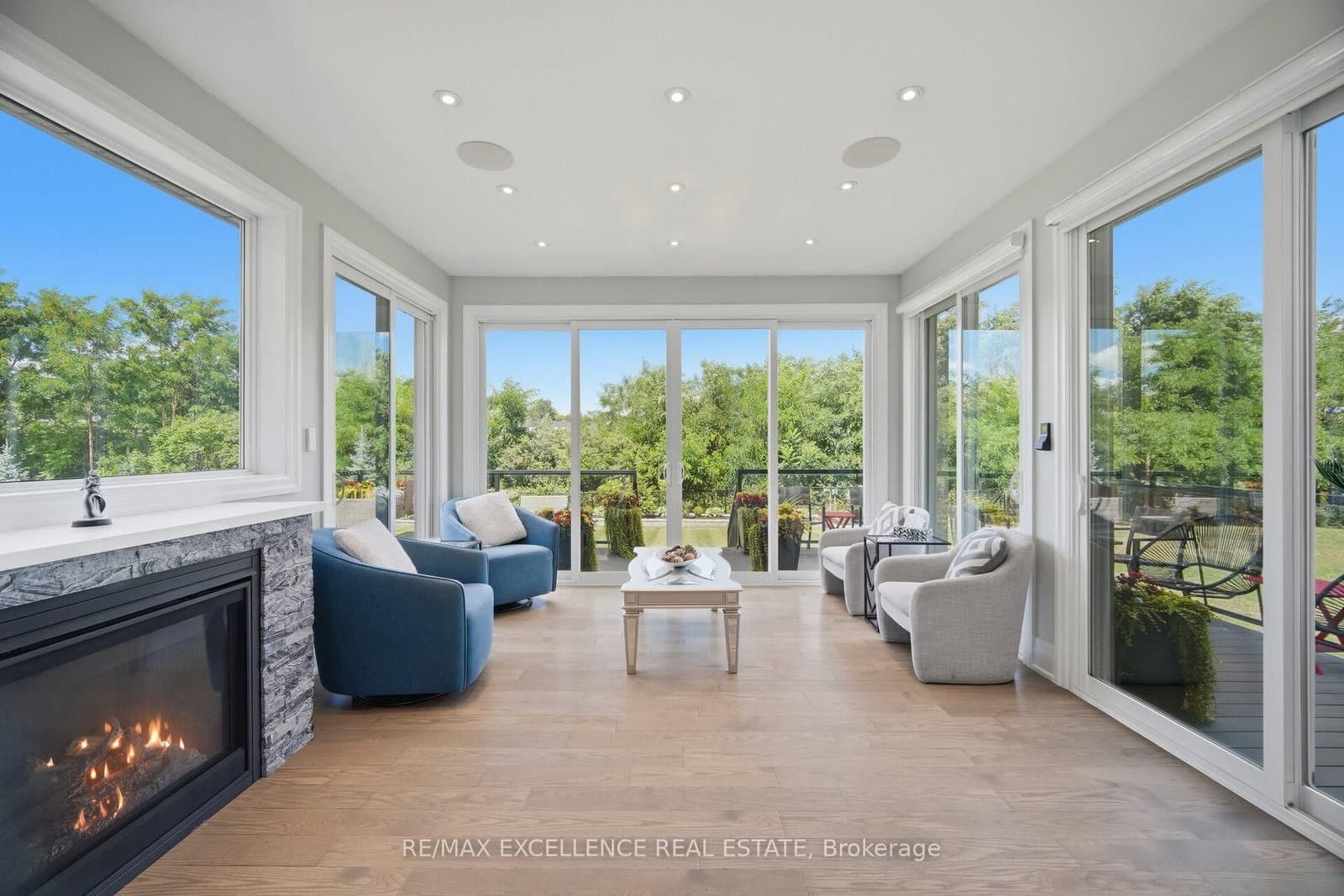 319 Torrey Pines Road thumbnail 17