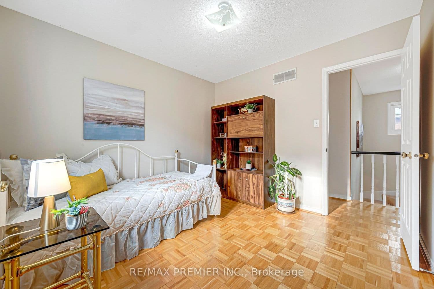 90 Pentland Crescent thumbnail 31