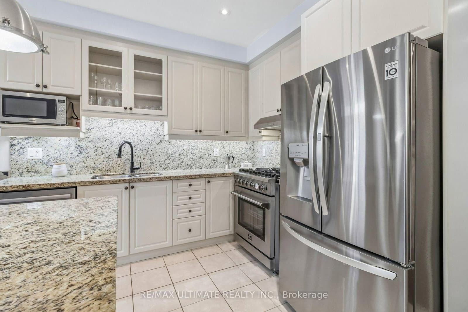 259 Wardlaw Place thumbnail 23