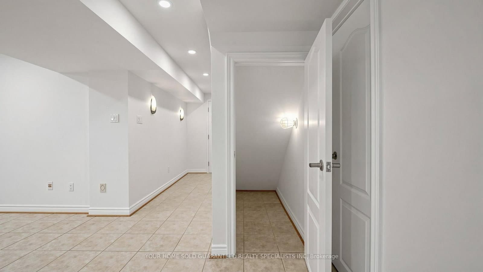 235 Caproni Drive, Unit Lower Unit thumbnail 12