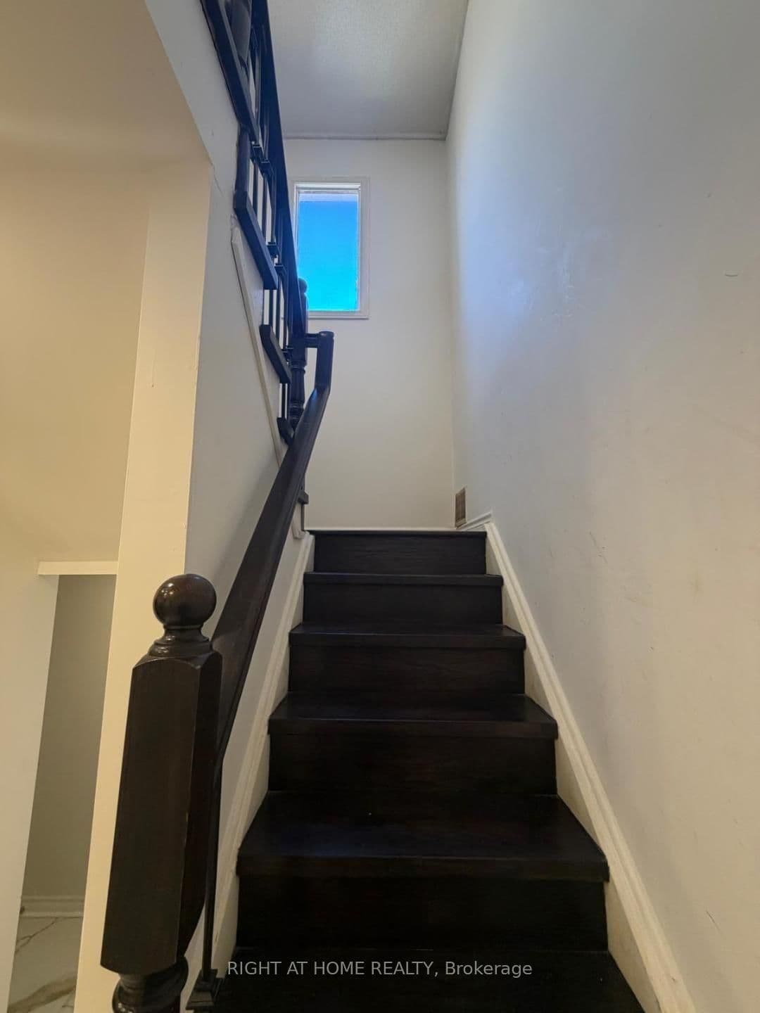 31 NORTHGATE Crescent E thumbnail 9