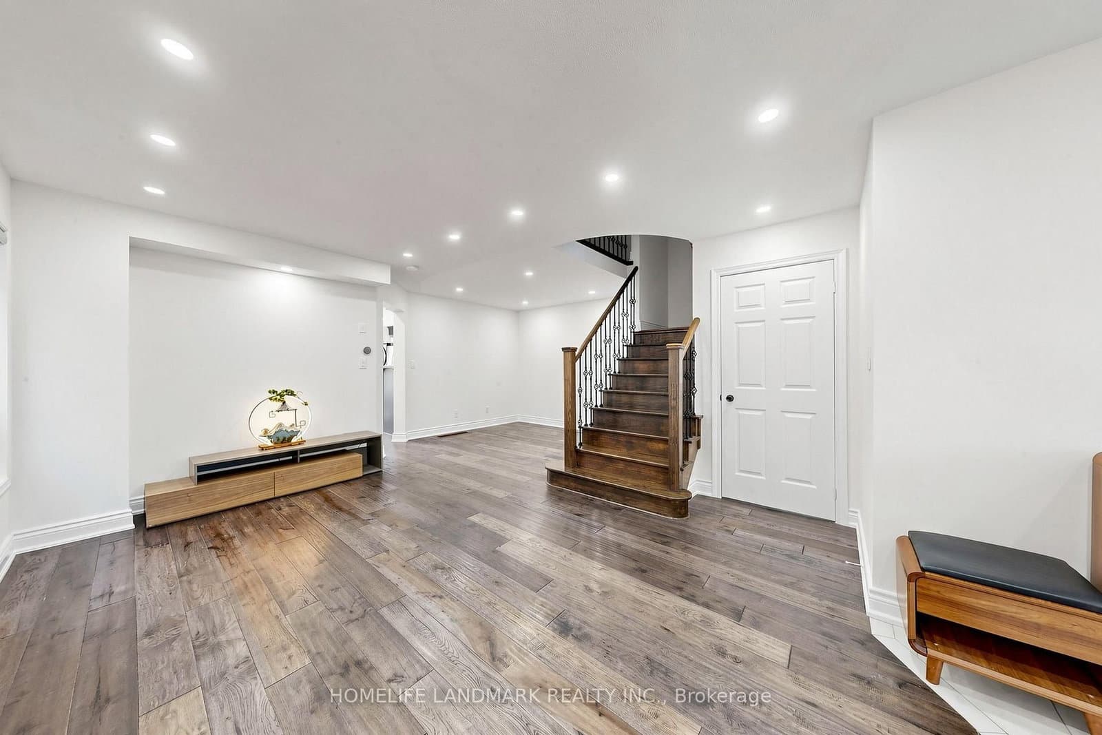 199 Purcell Crescent thumbnail 6