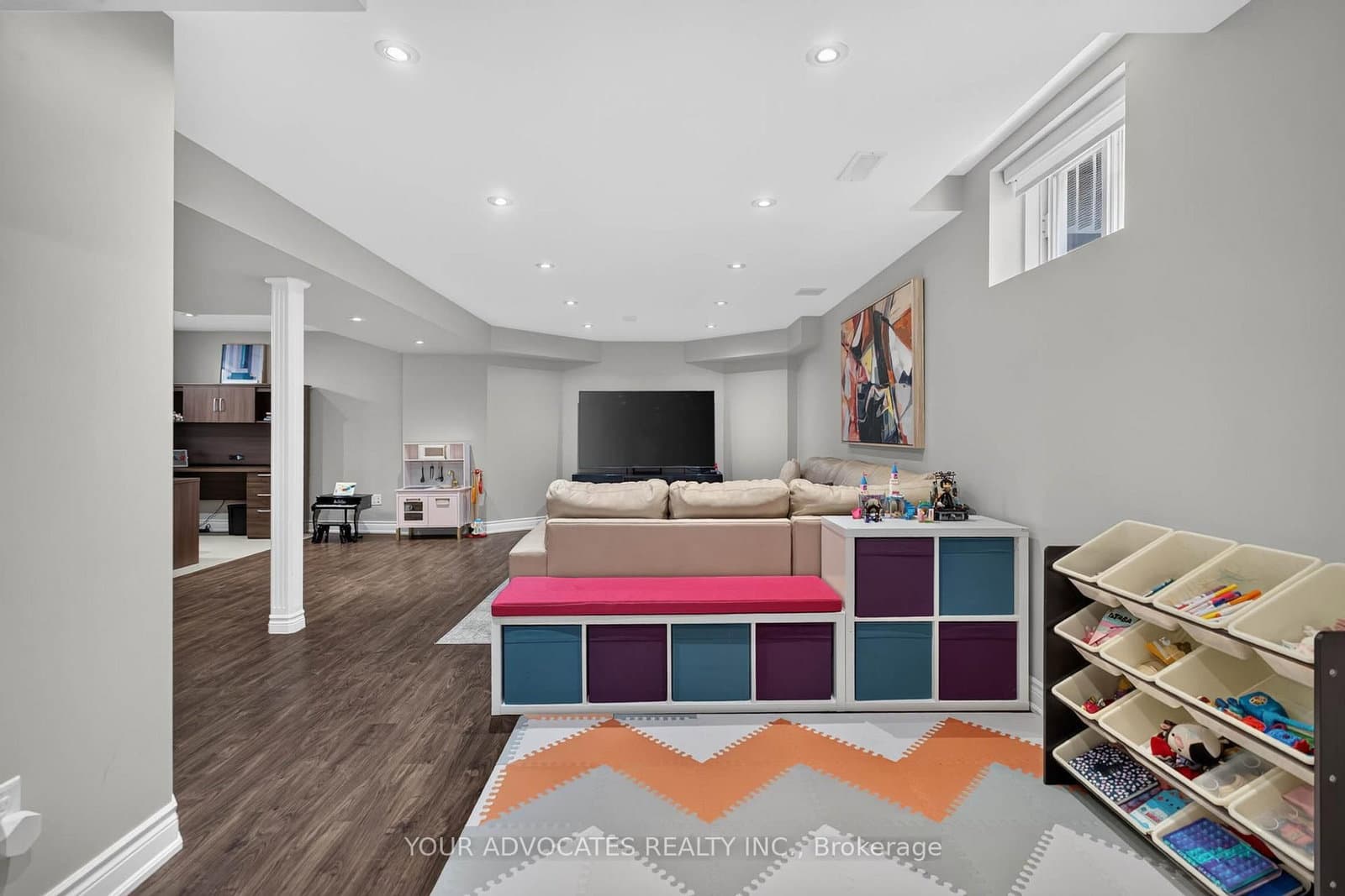 228 Twin Hills Crescent thumbnail 27