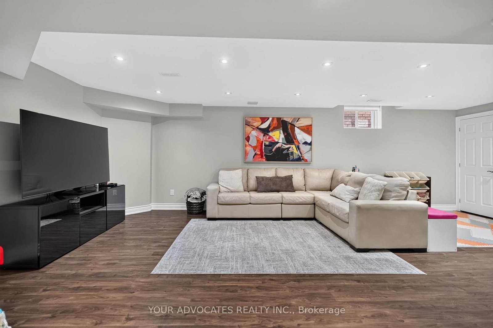 228 Twin Hills Crescent thumbnail 28