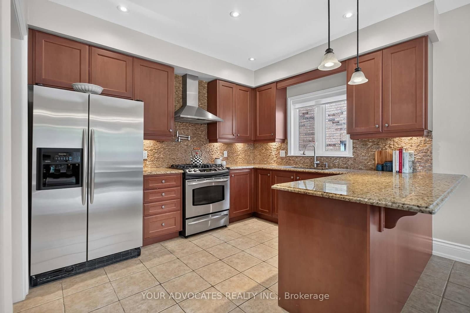 228 Twin Hills Crescent thumbnail 9
