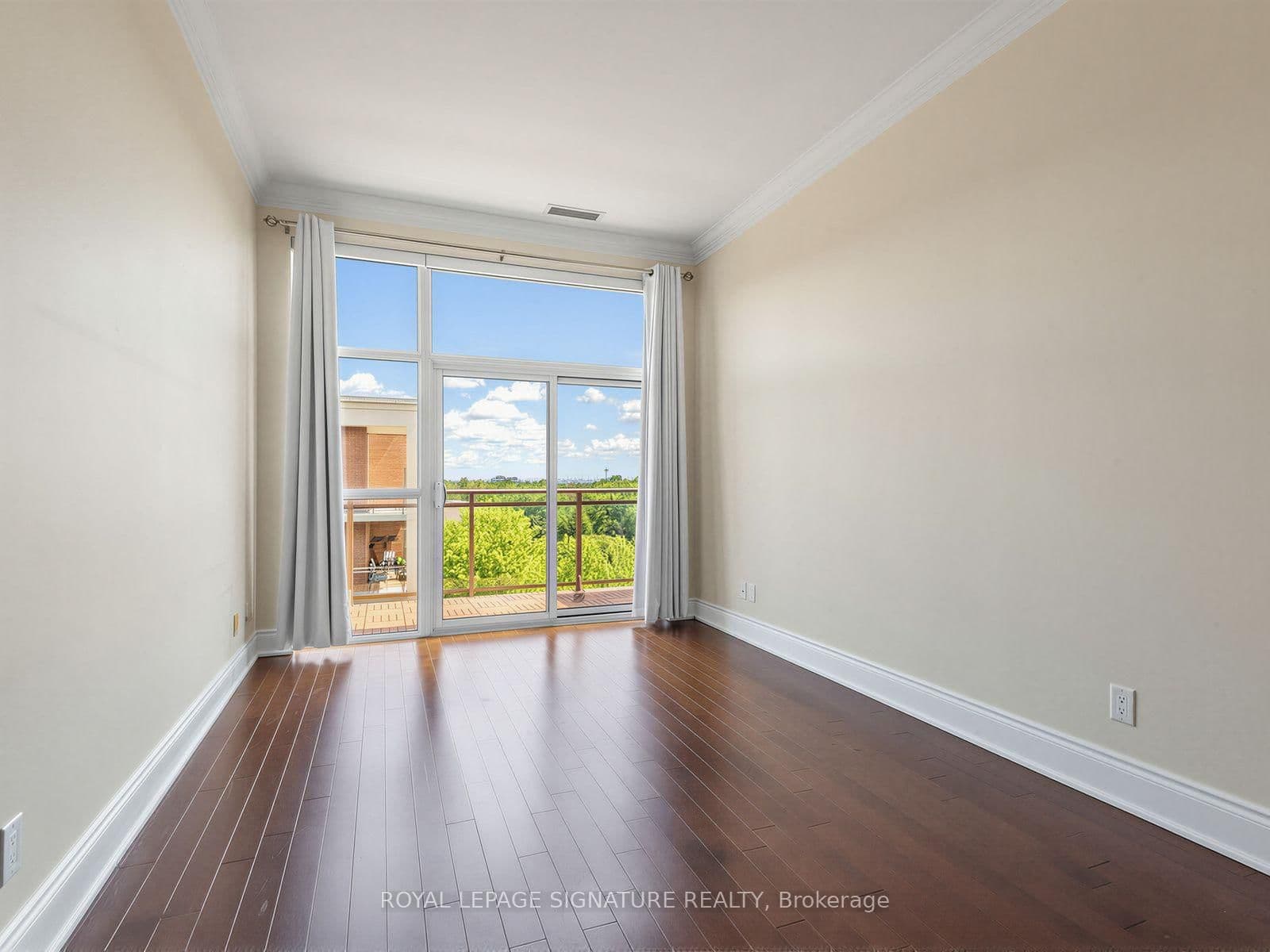 281 Woodbridge Avenue, Unit PH611 thumbnail 13