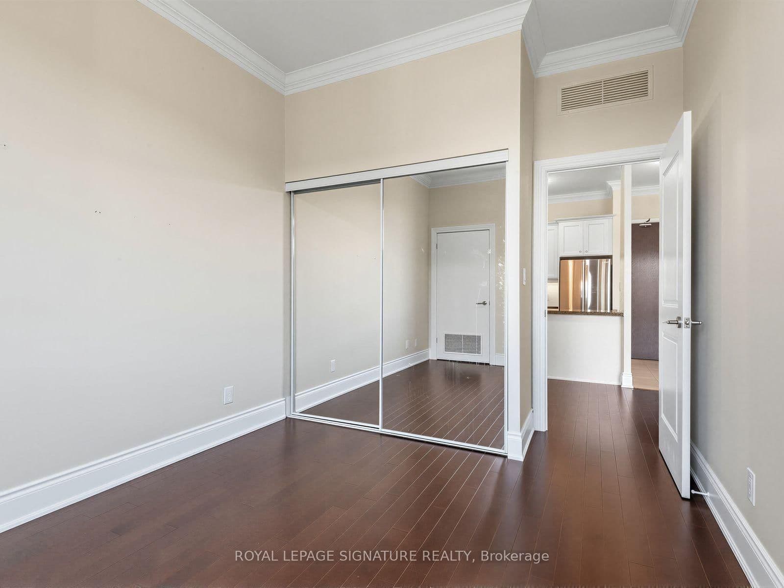 281 Woodbridge Avenue, Unit PH611 thumbnail 18