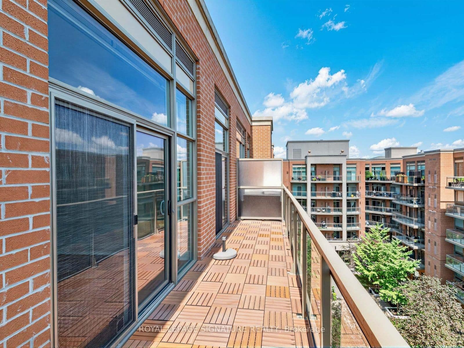 281 Woodbridge Avenue, Unit PH611 thumbnail 28
