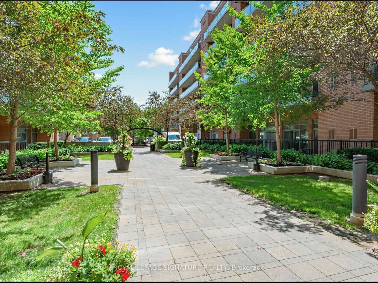 281 Woodbridge Avenue, Unit PH611 thumbnail 35