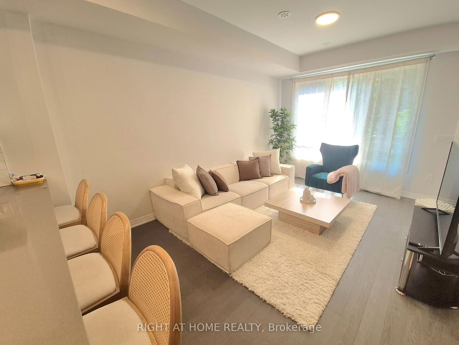70 Baynes Way, Unit 12 thumbnail 10