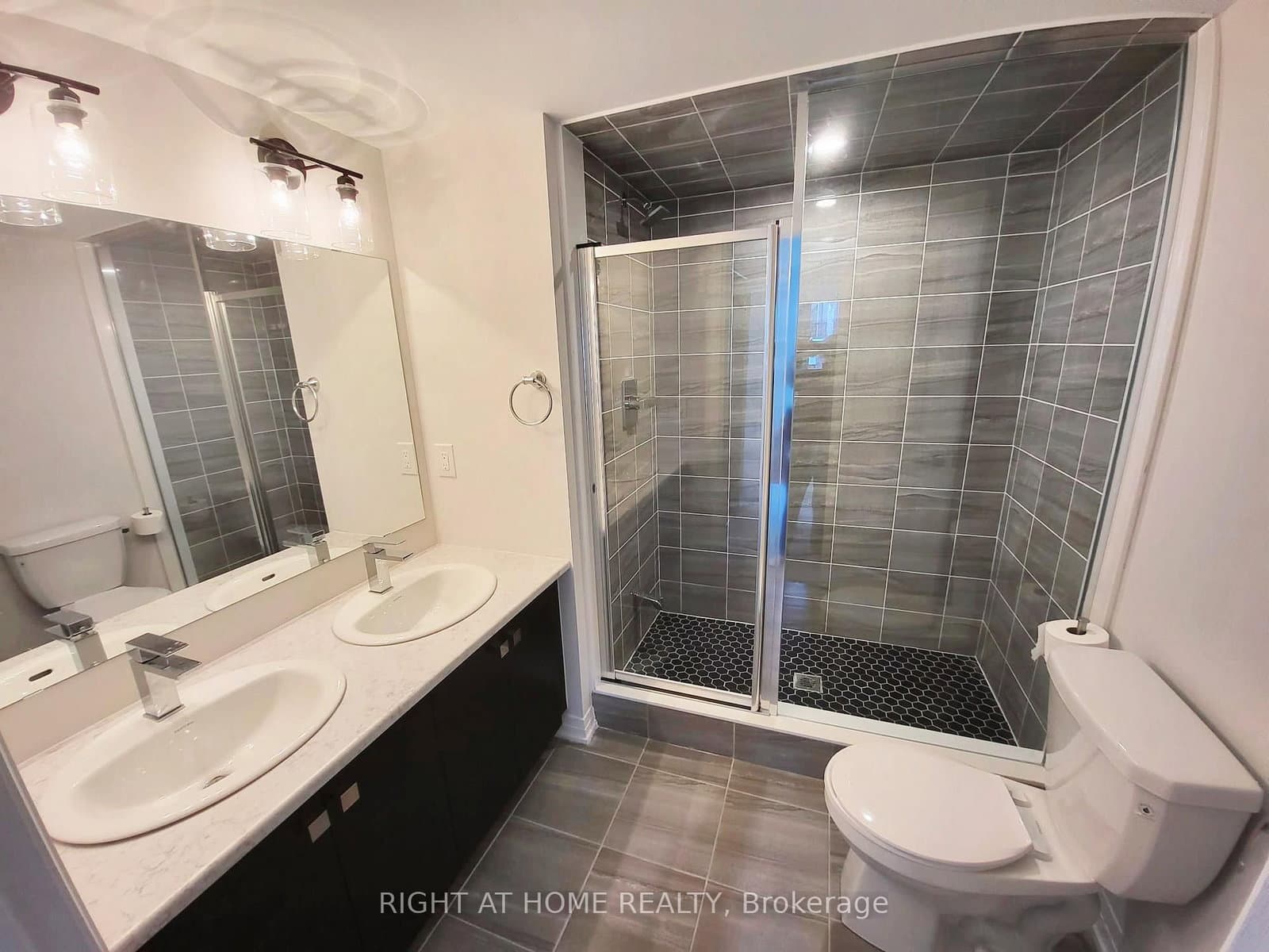 70 Baynes Way, Unit 12 thumbnail 14