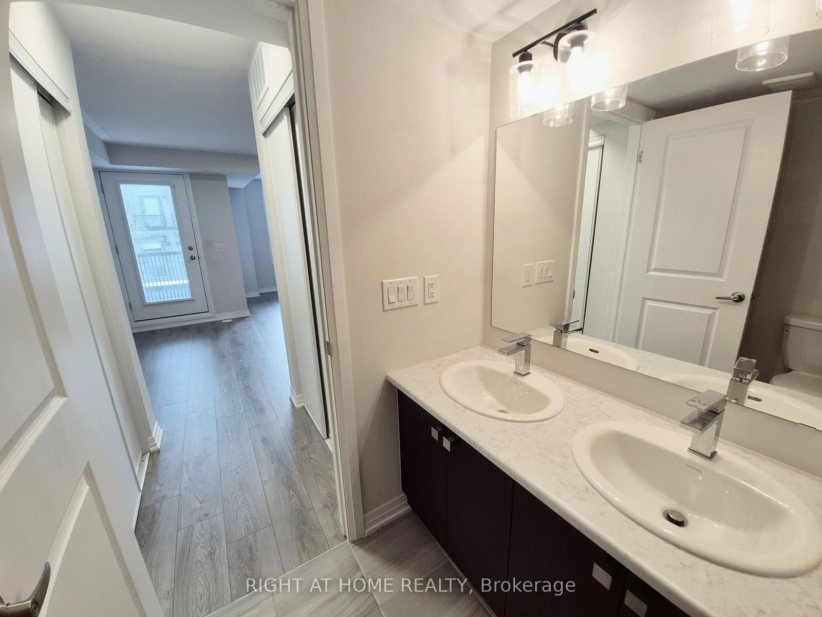 70 Baynes Way, Unit 12 thumbnail 15