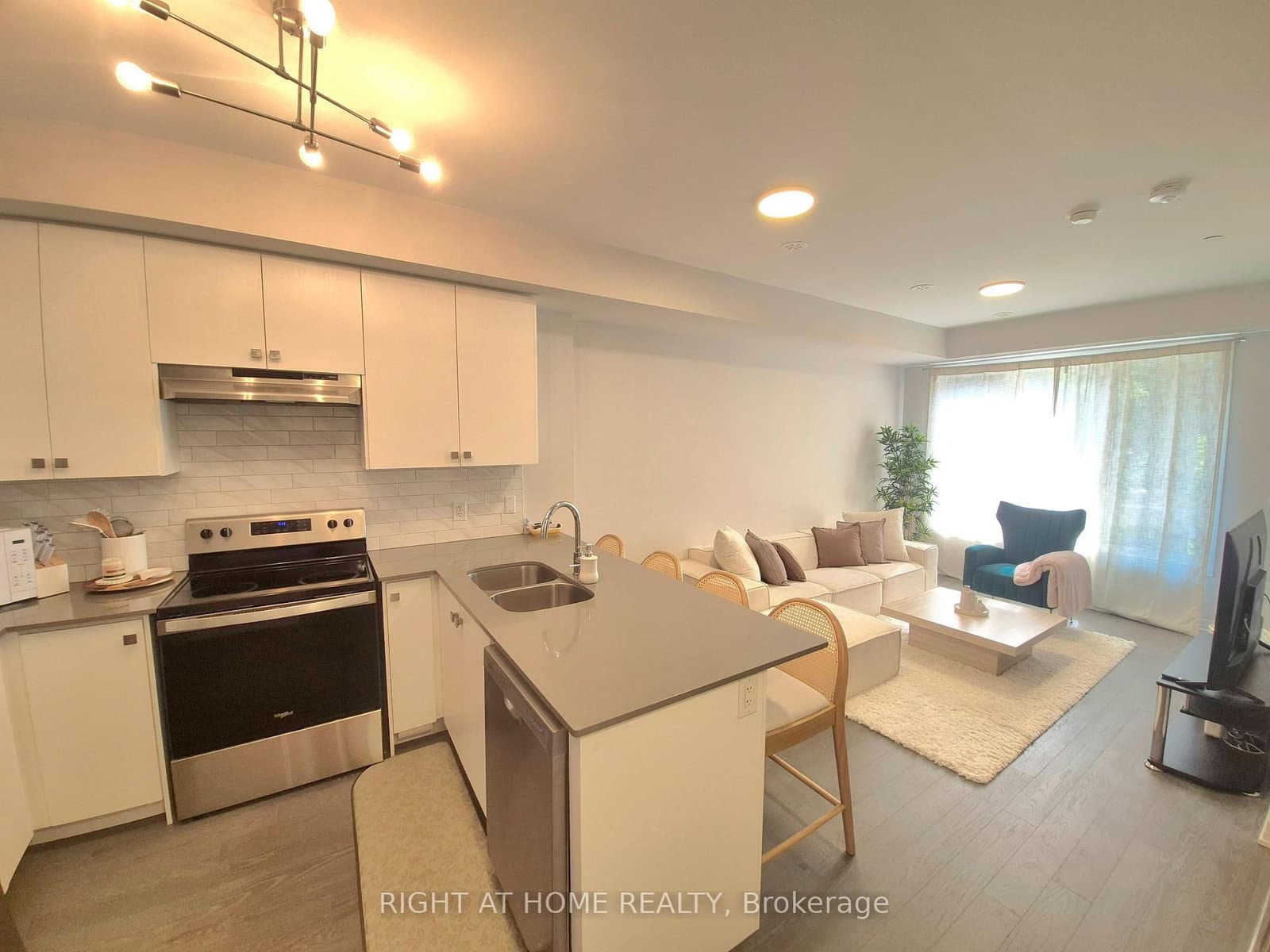 70 Baynes Way, Unit 12 thumbnail 9