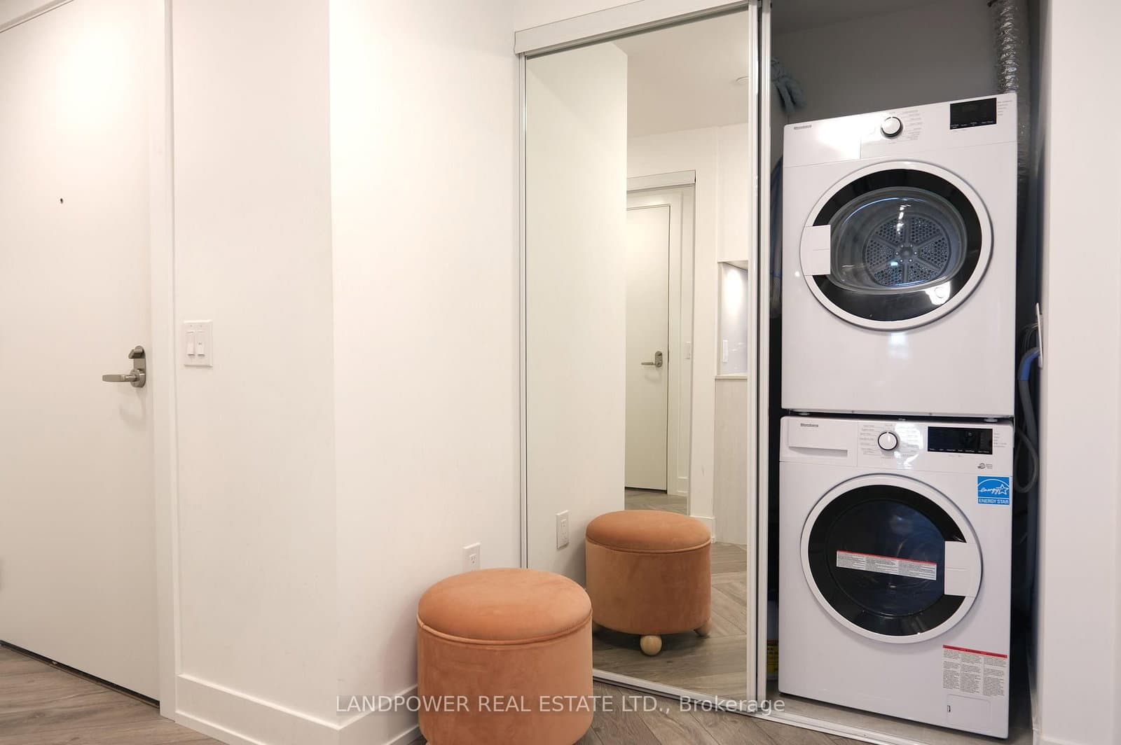 9 Clegg Road, Unit 819 thumbnail 4