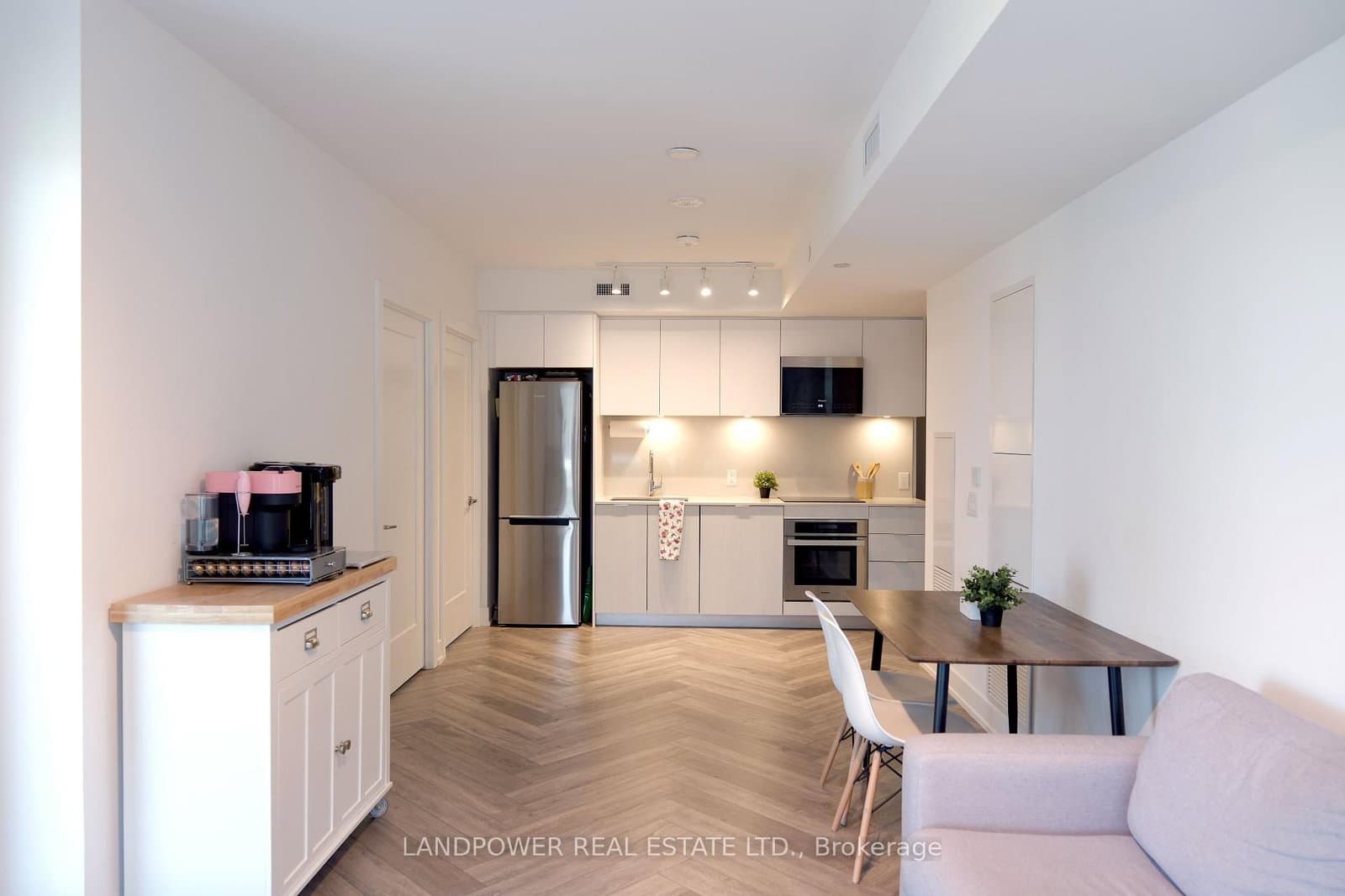 9 Clegg Road, Unit 819 thumbnail 9