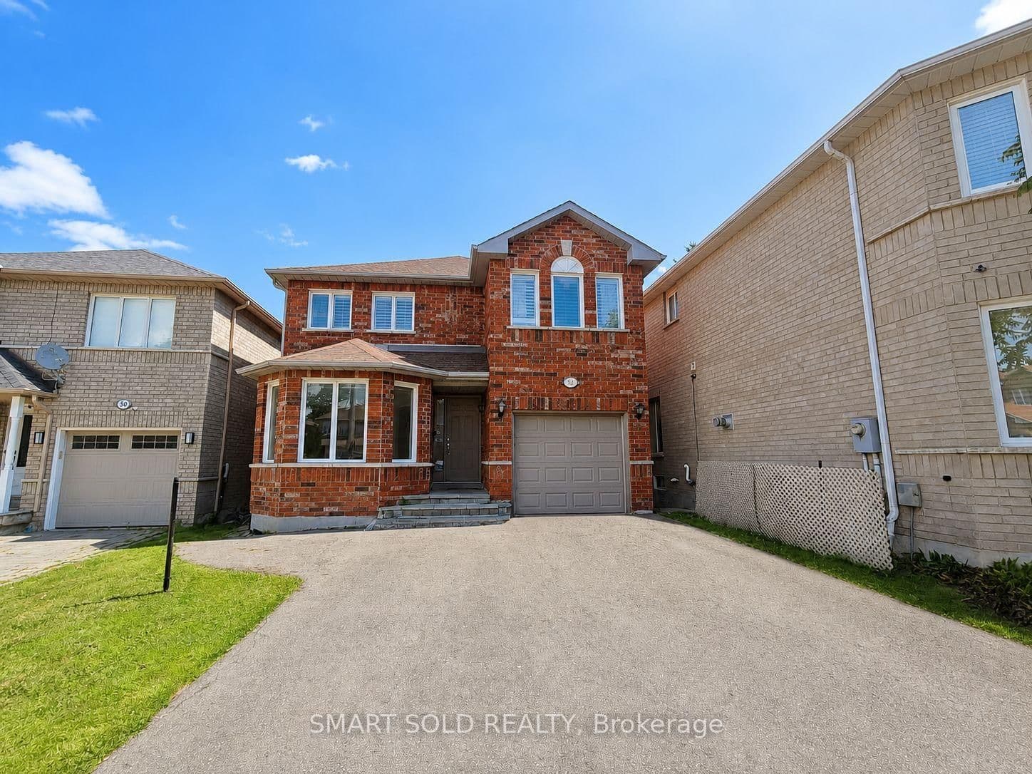 52 Royalpark Way - Image 1