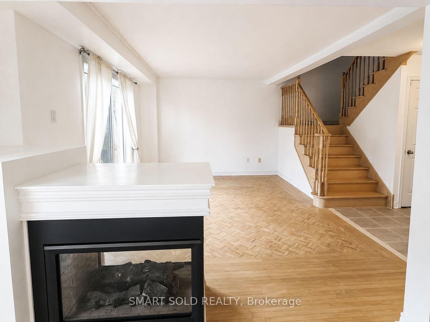52 Royalpark Way thumbnail 11