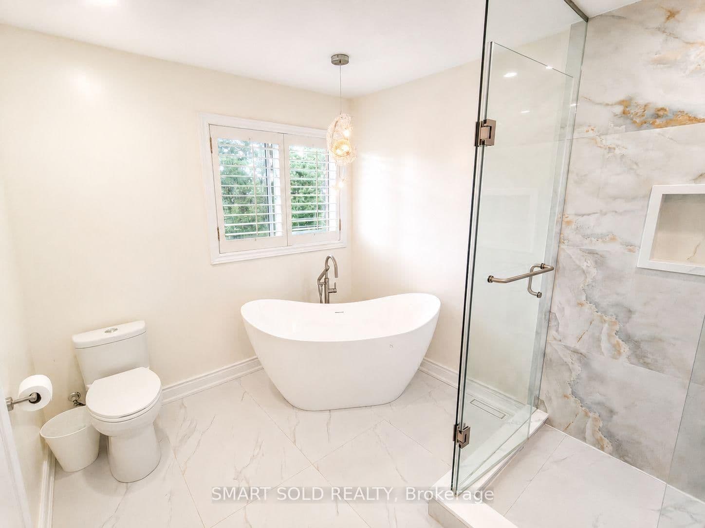 52 Royalpark Way thumbnail 13