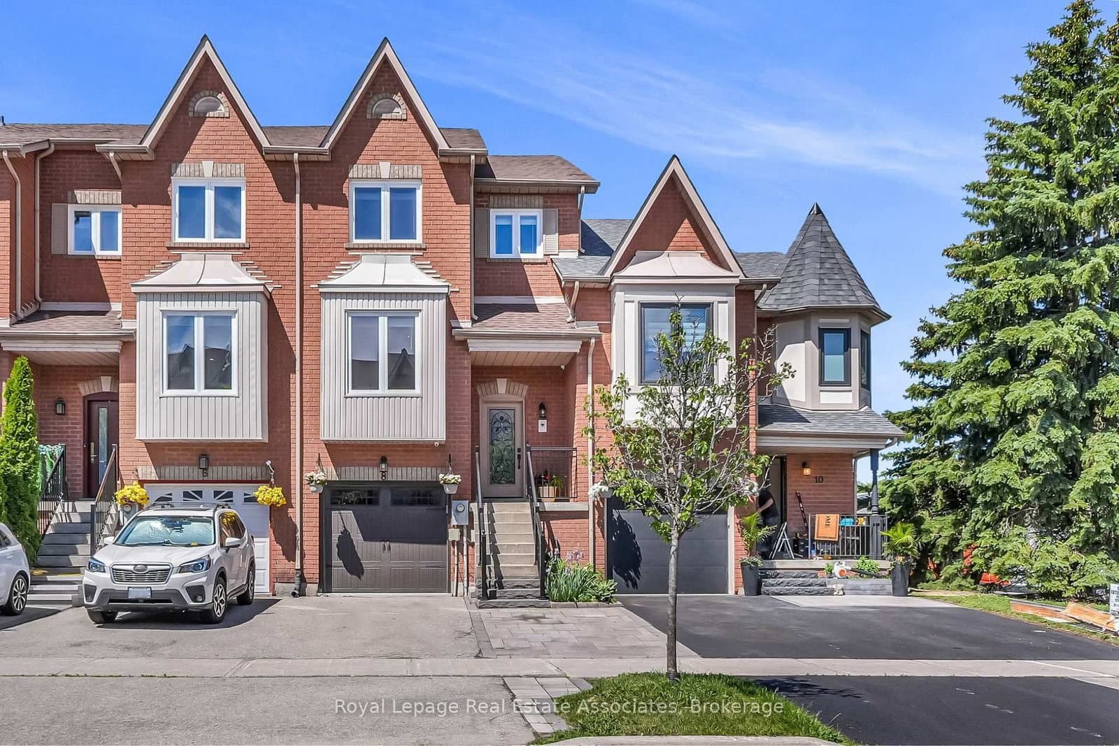 8 Prestwick Avenue - Image 1