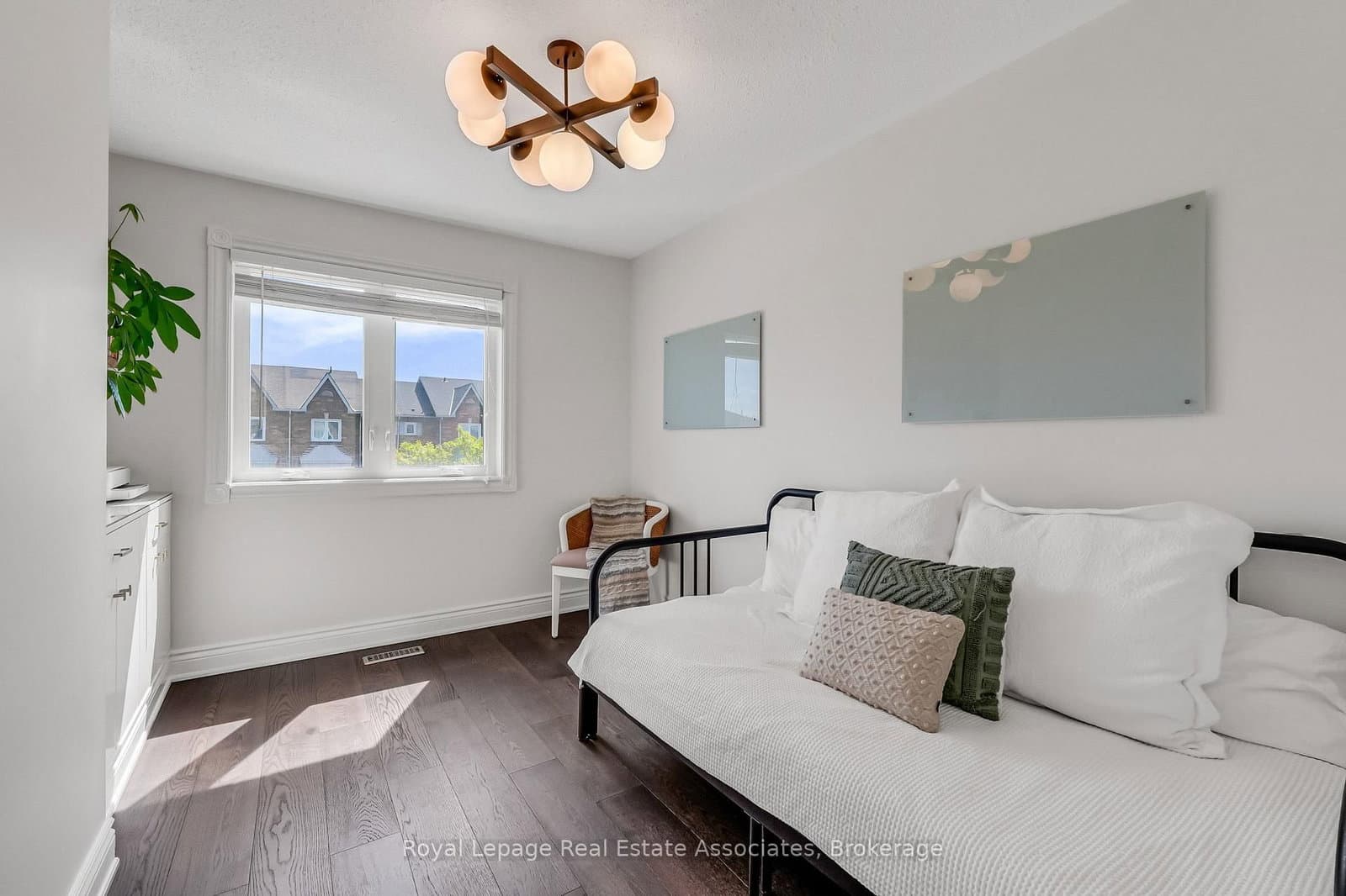 8 Prestwick Avenue thumbnail 32