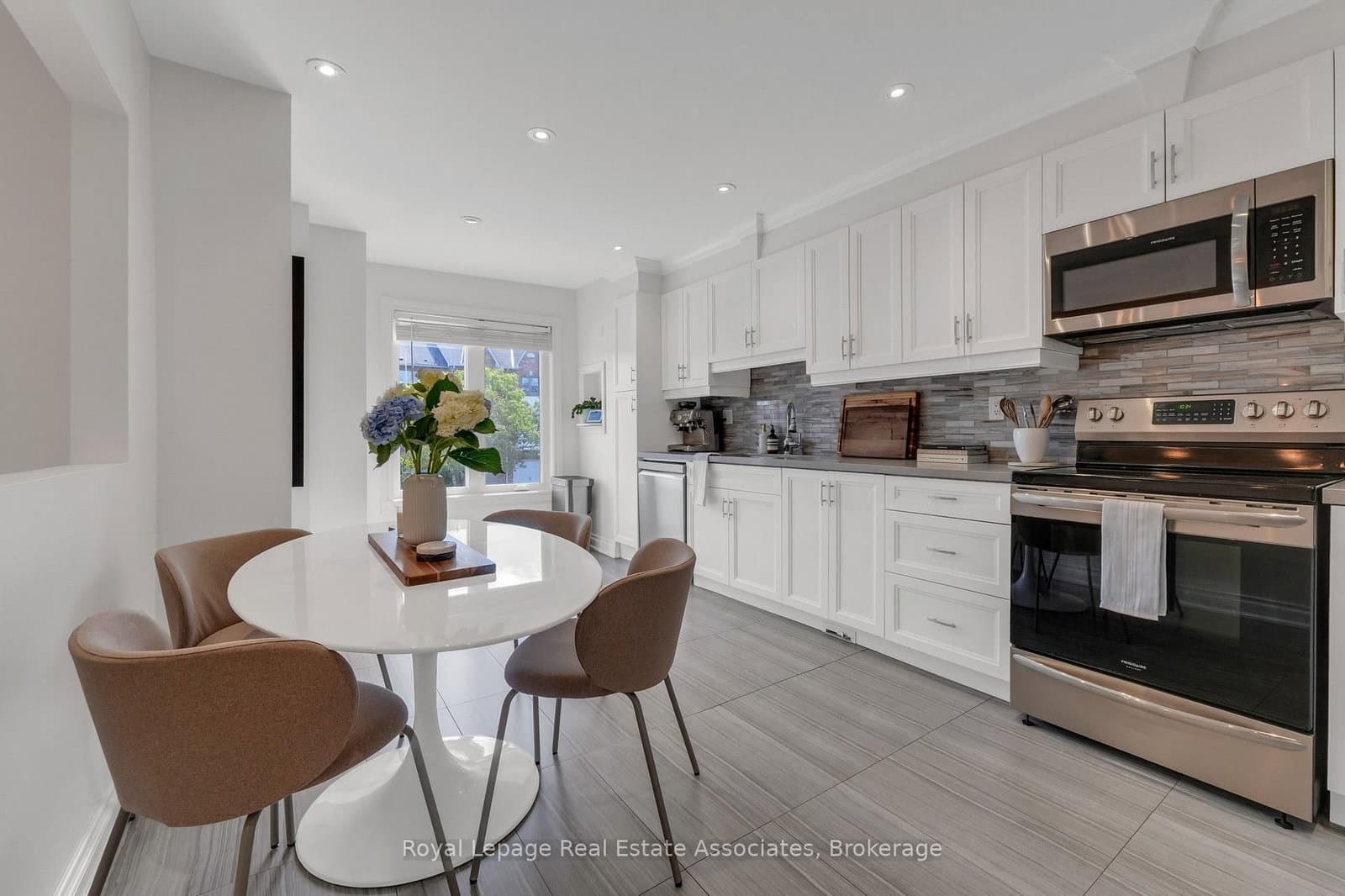 8 Prestwick Avenue thumbnail 6