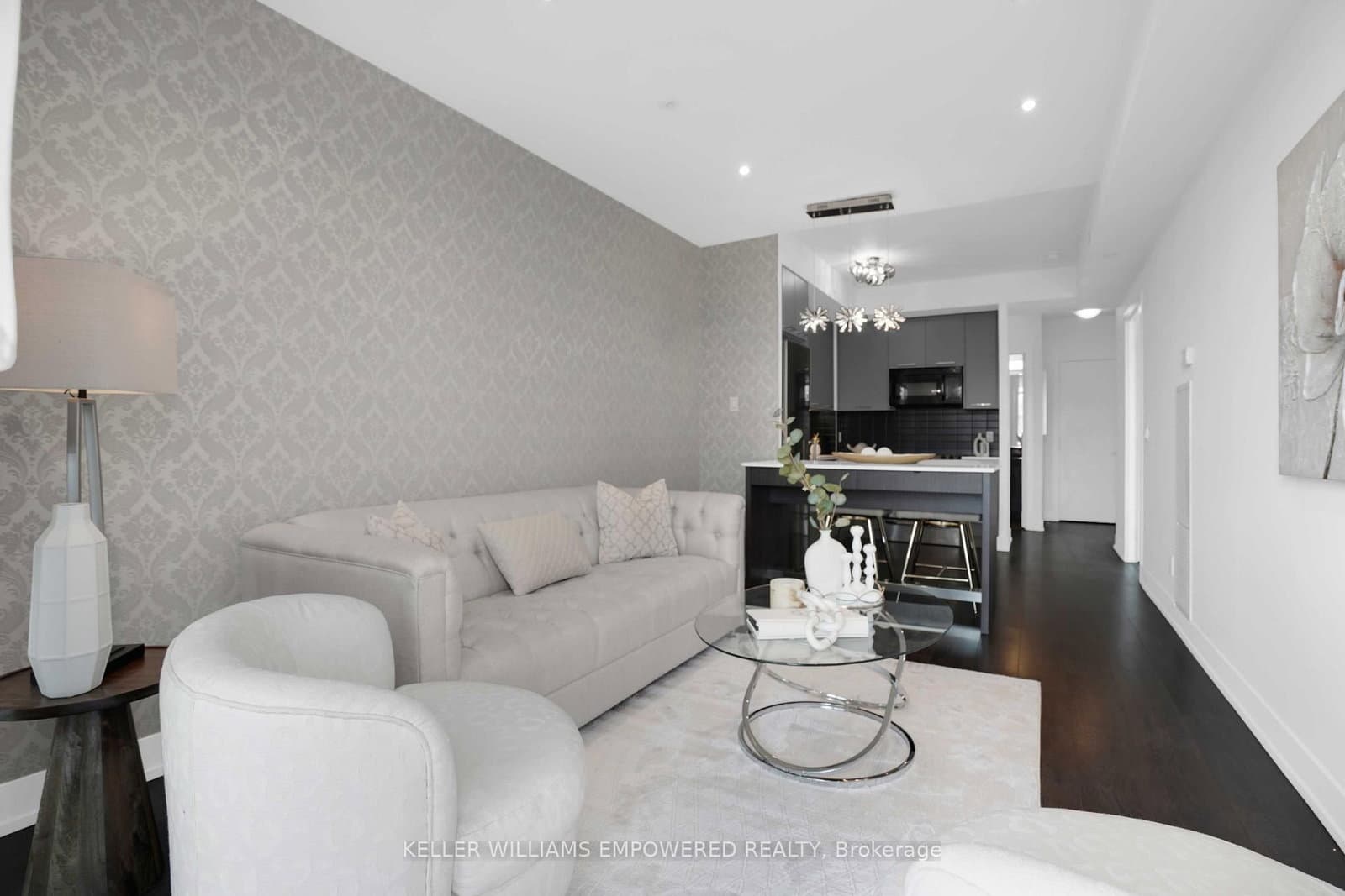 9471 Yonge Street N, Unit 811 thumbnail 24