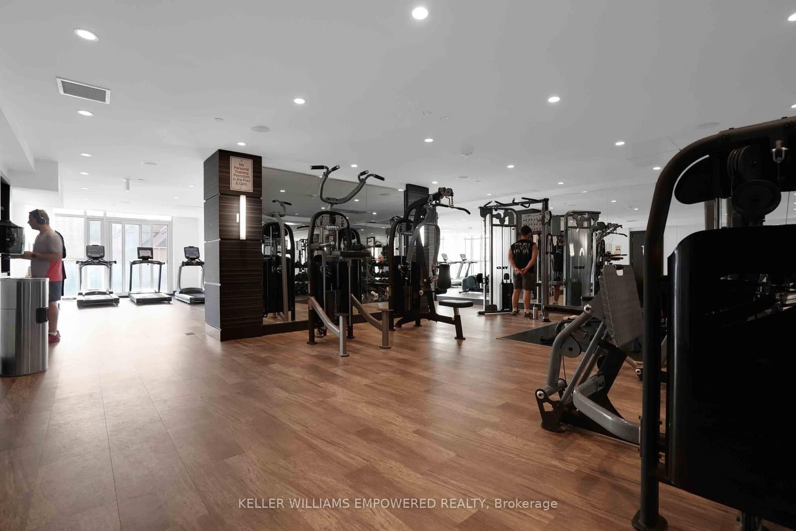 9471 Yonge Street N, Unit 811 thumbnail 6