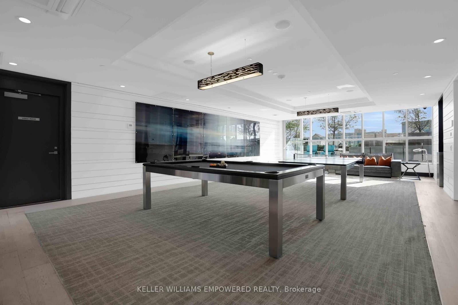 9471 Yonge Street N, Unit 811 thumbnail 8