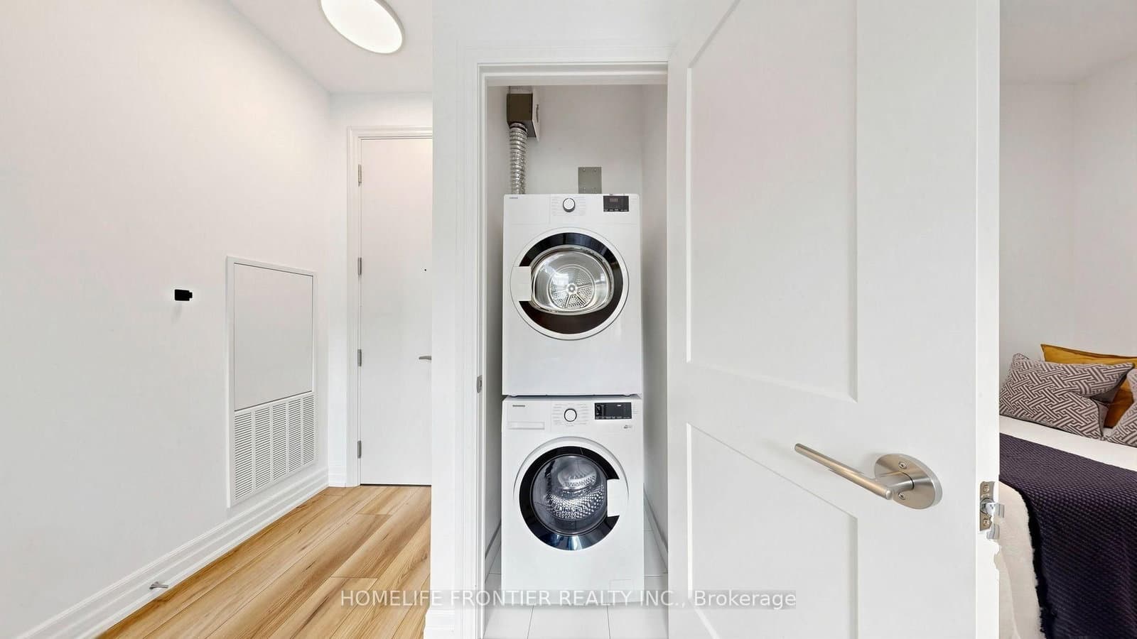 101 Cathedral High Street, Unit 104 thumbnail 24