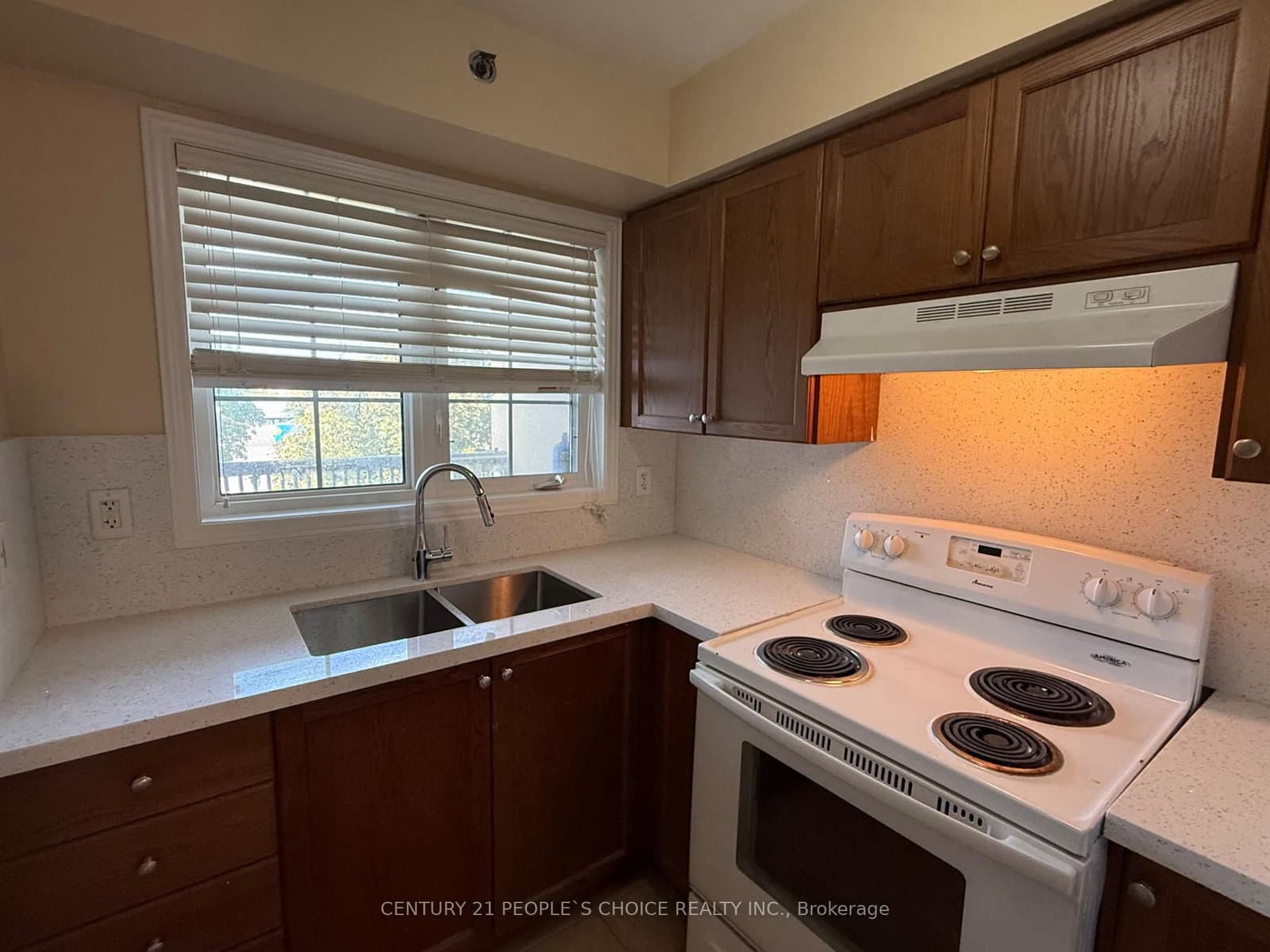 9699 Jane Street, Unit 2 thumbnail 7