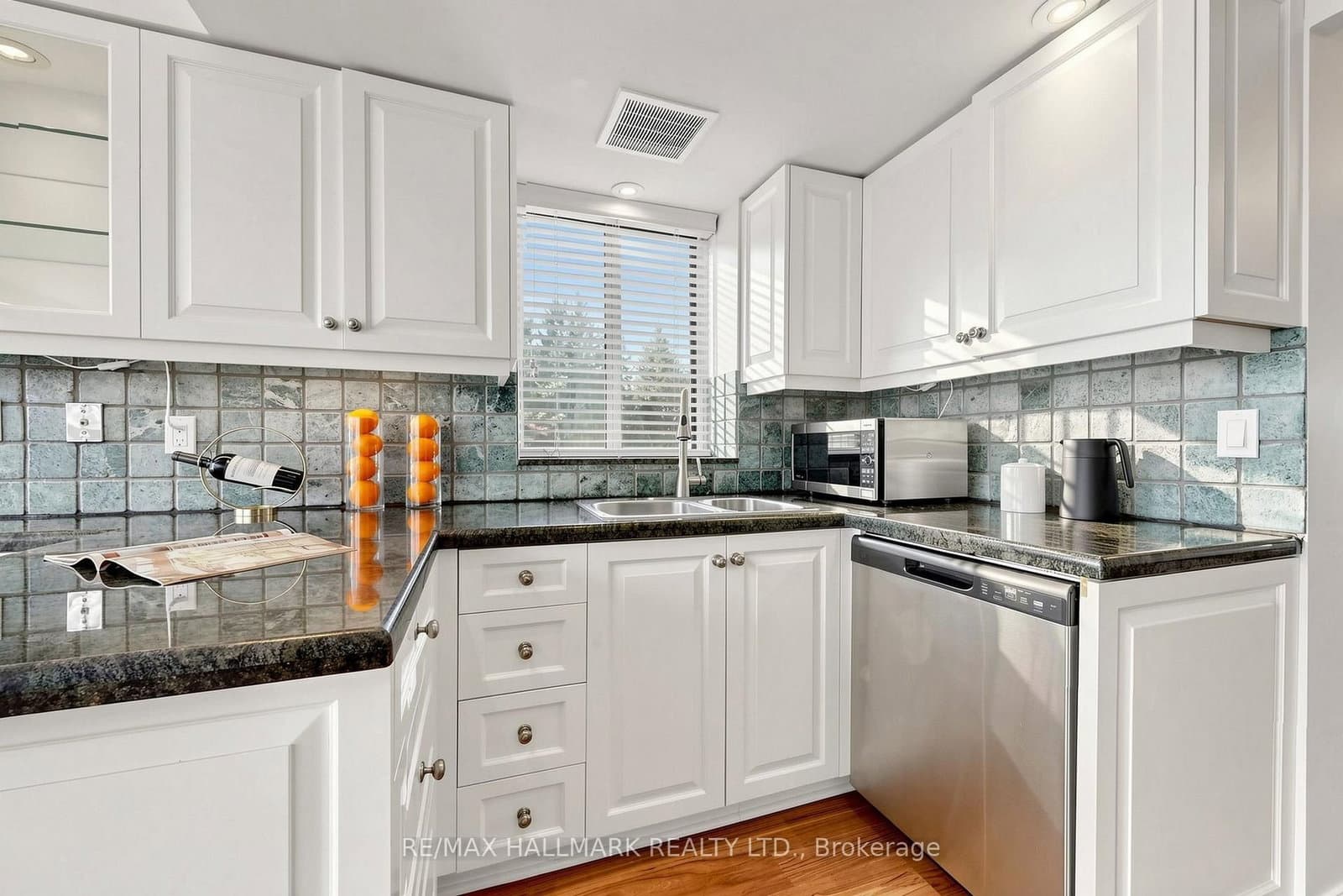 33 Weldrick Road E, Unit 210 thumbnail 19