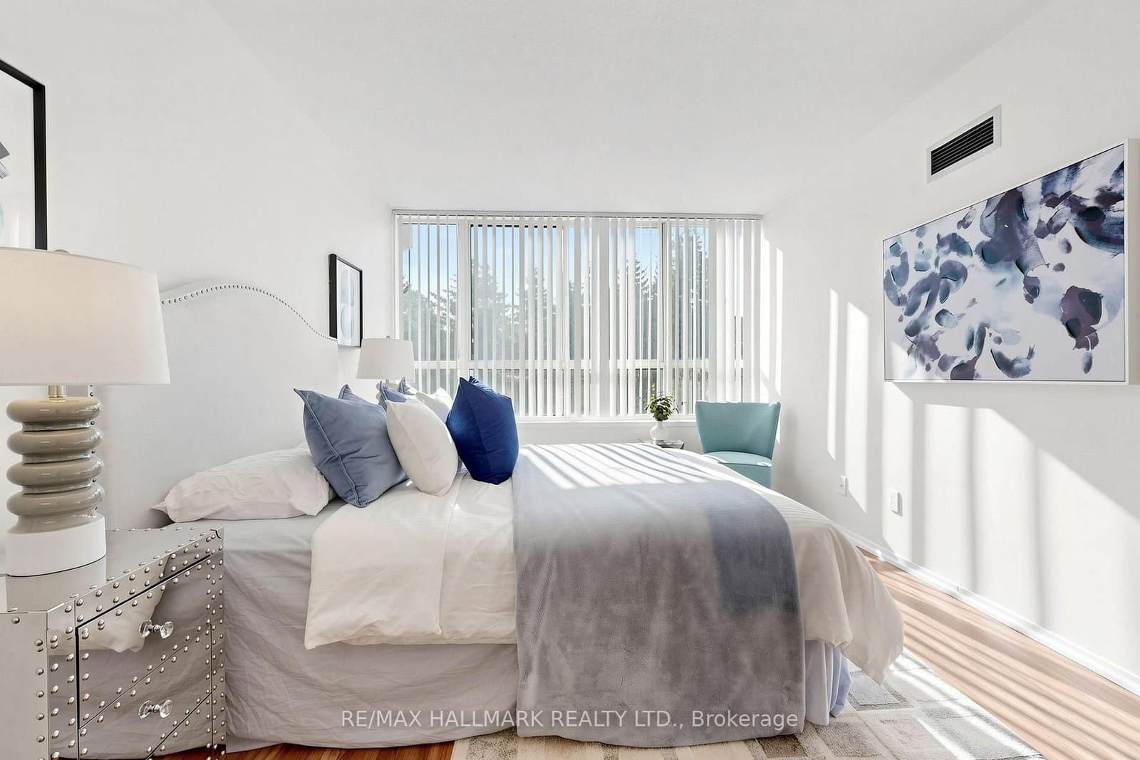 33 Weldrick Road E, Unit 210 thumbnail 33