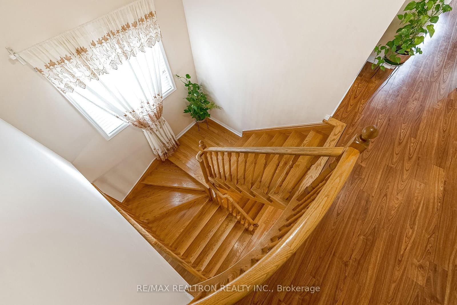 15 Brumstead Drive N thumbnail 13