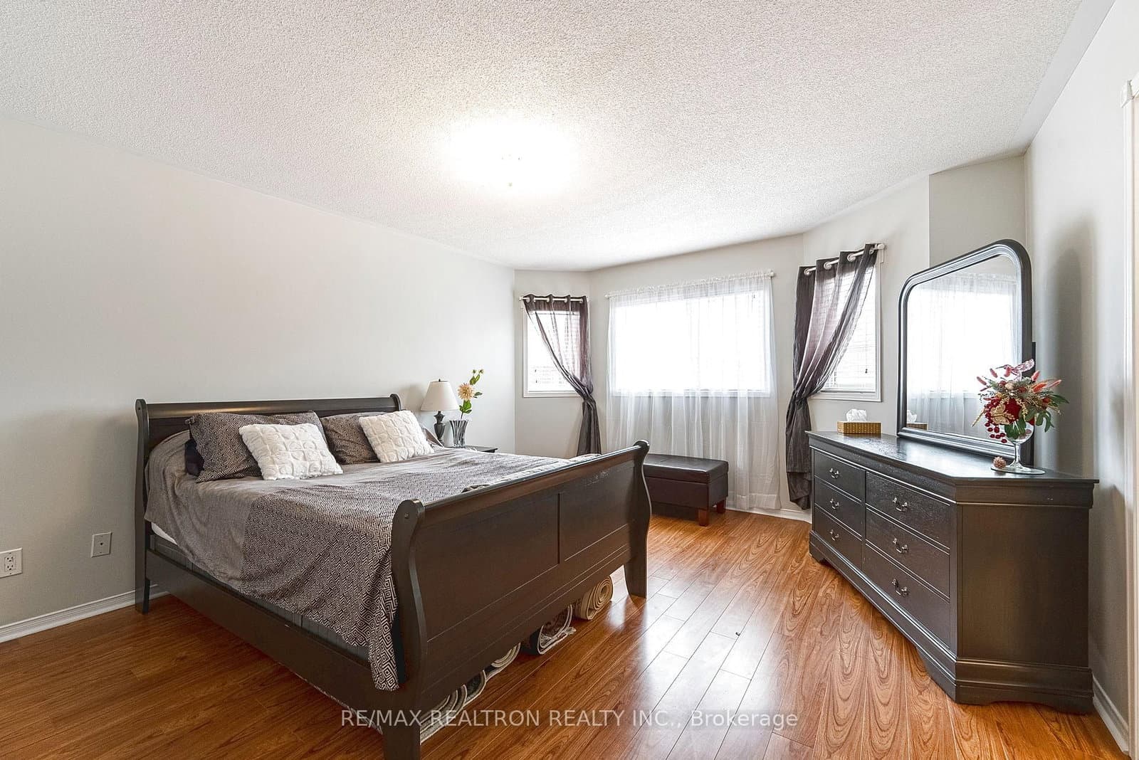 15 Brumstead Drive N thumbnail 14