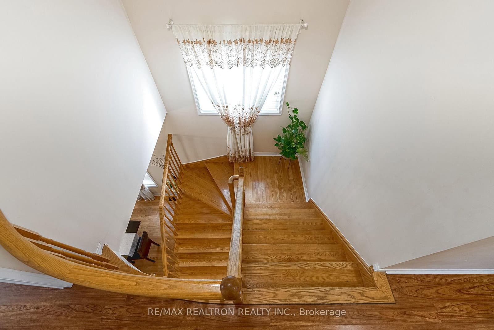 15 Brumstead Drive N thumbnail 19